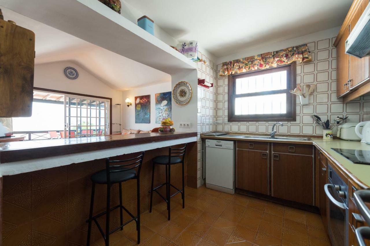 2Br Beach House - Solarium & Shower Terrace - 13 Puerto del Carmen  Luaran gambar